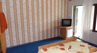 Гостиница Guest House GorodOk Черноморское Стандартный двухместный номер с 2 отдельными кроватями-2